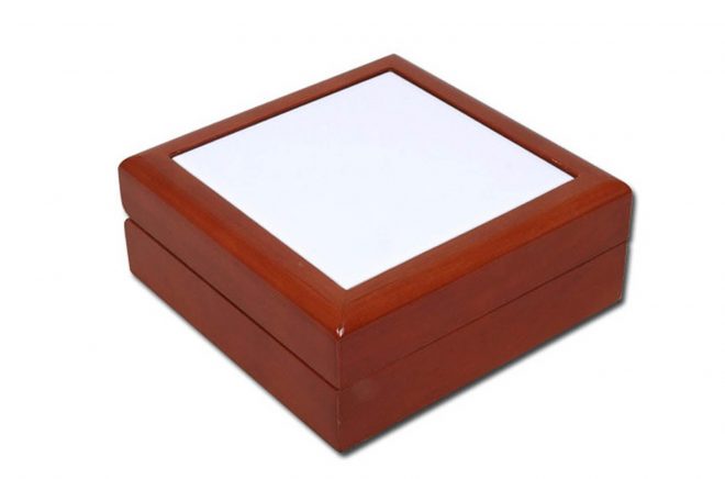 Drewniane pudełko ze zdjęciem Słupsk.